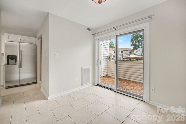 11009 Carmel Crossing Road, Charlotte, NC 28226