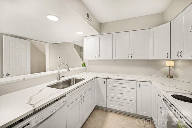 11009 Carmel Crossing Road, Charlotte, NC 28226
