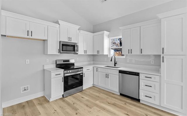 5089 Leeshire Way, Winston-salem, NC 27106