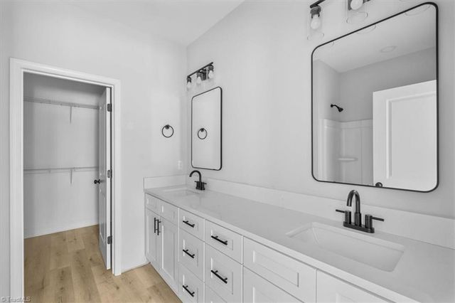 5089 Leeshire Way, Winston-salem, NC 27106