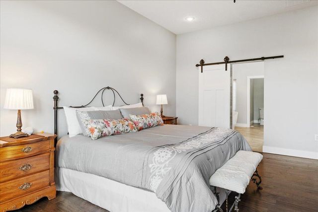 1283 South Waterstone Bend, Nixa, MO 65714