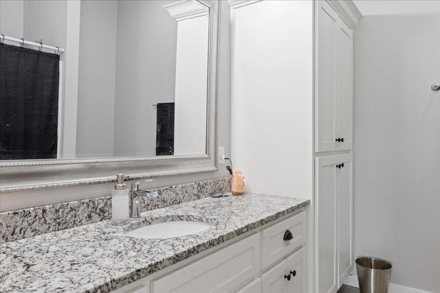 1283 South Waterstone Bend, Nixa, MO 65714