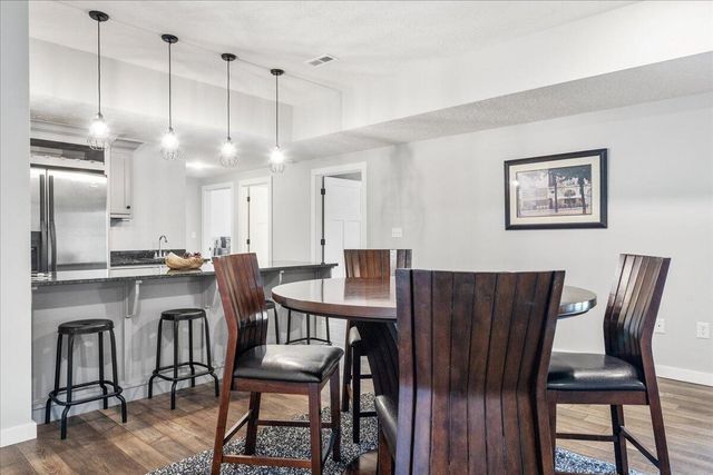 1283 South Waterstone Bend, Nixa, MO 65714