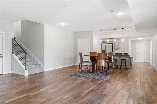1283 South Waterstone Bend, Nixa, MO 65714
