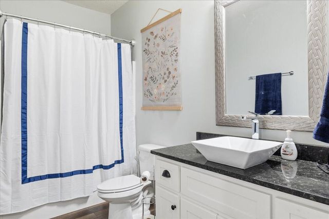 1283 South Waterstone Bend, Nixa, MO 65714