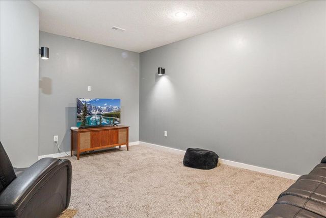 1283 South Waterstone Bend, Nixa, MO 65714