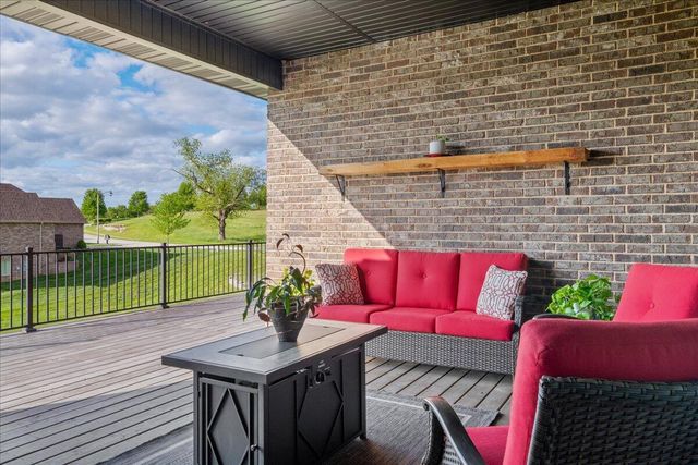 1283 South Waterstone Bend, Nixa, MO 65714