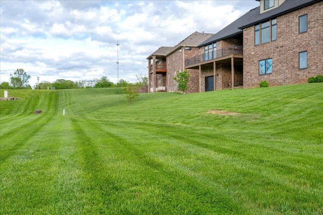 1283 South Waterstone Bend, Nixa, MO 65714