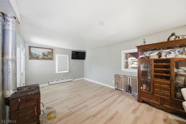 251 Russia Rd, Jefferson Twp., NJ 07438