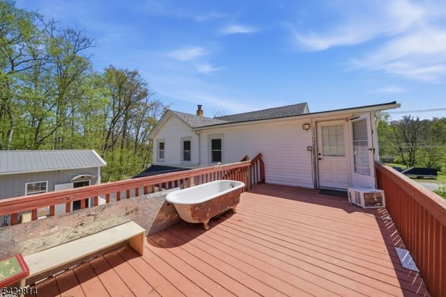 251 Russia Rd, Jefferson Twp., NJ 07438