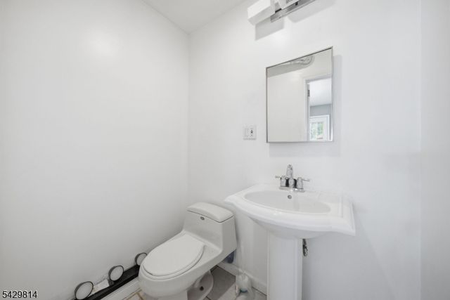 251 Russia Rd, Jefferson Twp., NJ 07438
