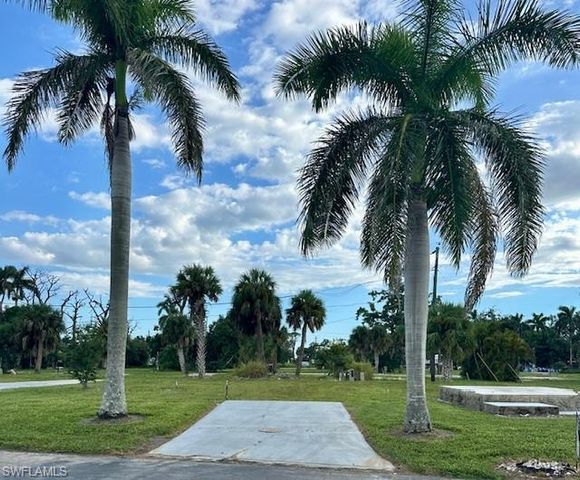 76 Birch BLVD, Fort Myers, FL 33908