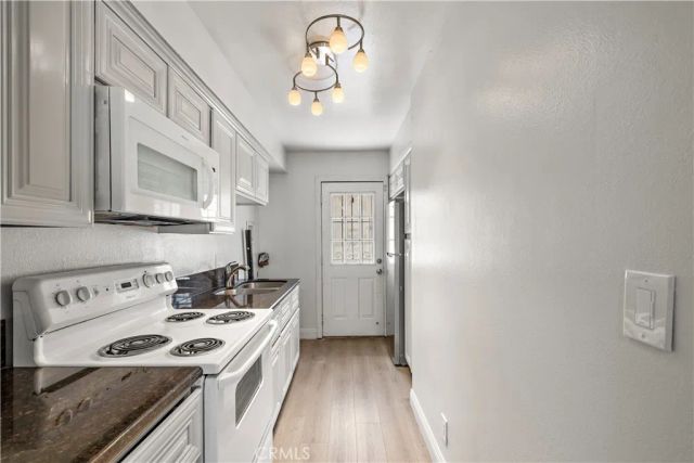 9741 Cornwall Drive, Huntington Beach, CA 92646