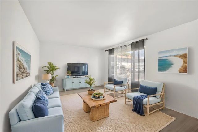 9741 Cornwall Drive, Huntington Beach, CA 92646