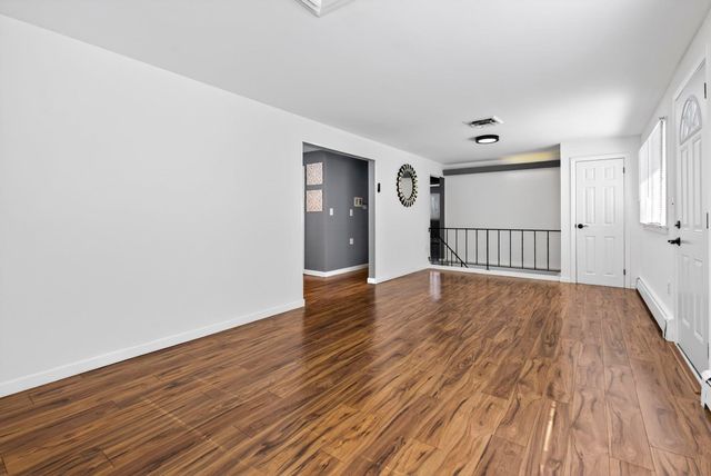 126 Cohas Avenue, Manchester, NH 03109