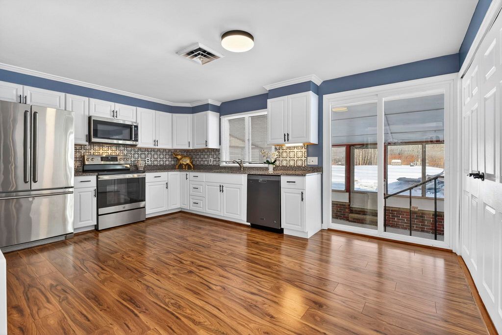 126 Cohas Avenue, Manchester, NH 03109