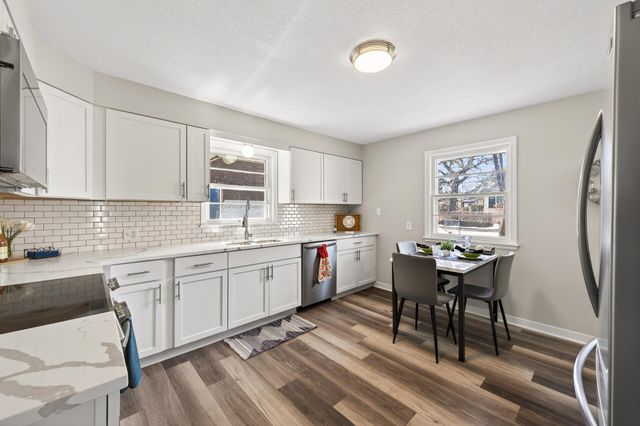 2842 Irving Avenue S, Minneapolis, MN 55408