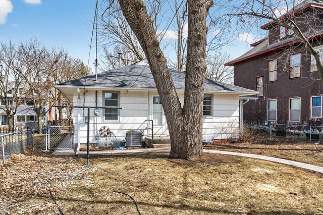 2842 Irving Avenue S, Minneapolis, MN 55408