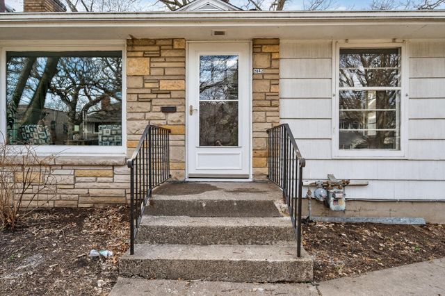 2842 Irving Avenue S, Minneapolis, MN 55408