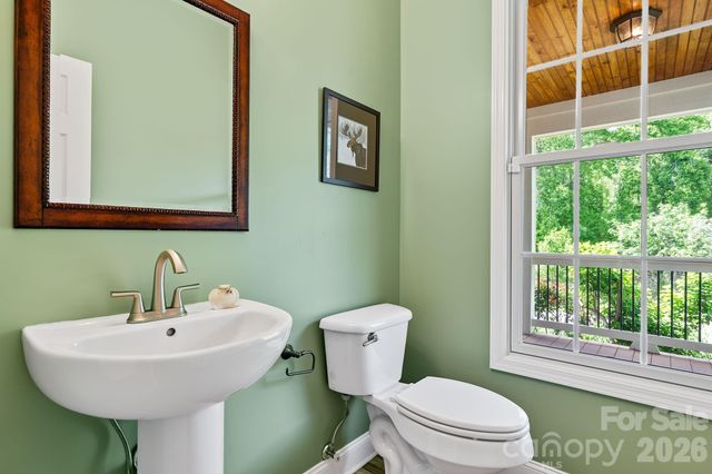 34 Carden Drive, Weaverville, NC 28787