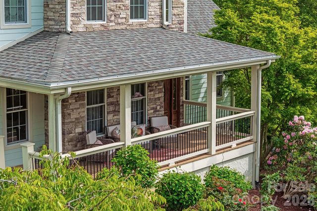 34 Carden Drive, Weaverville, NC 28787