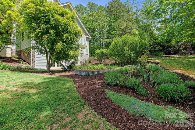 34 Carden Drive, Weaverville, NC 28787