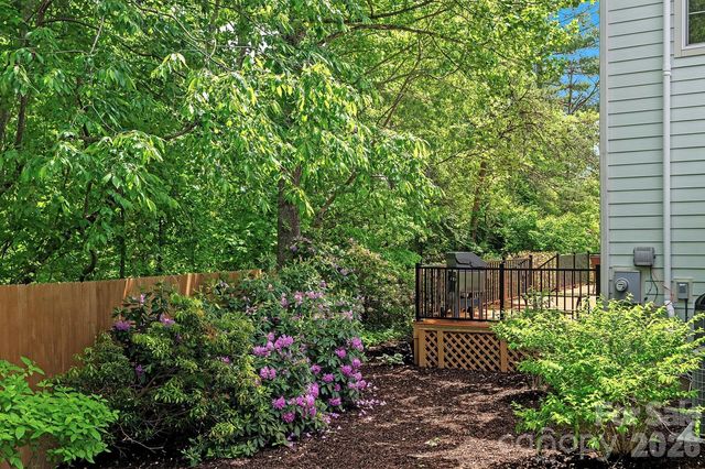 34 Carden Drive, Weaverville, NC 28787