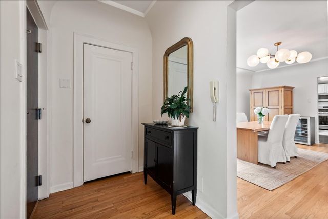 1918 Colfax Street 3, Evanston, IL 60201