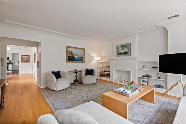 1918 Colfax Street 3, Evanston, IL 60201