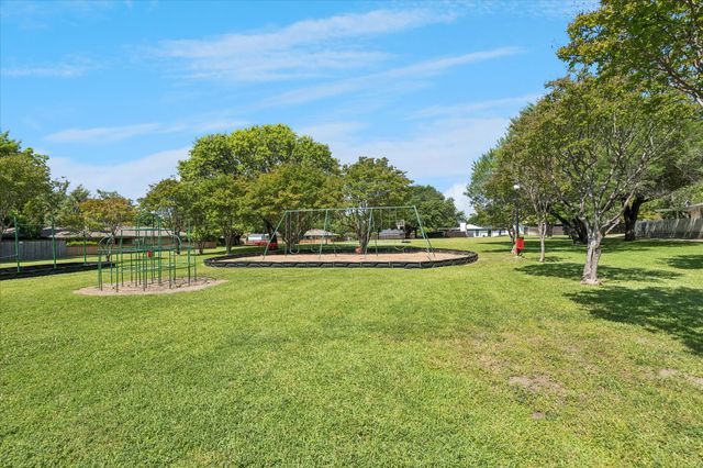 15651 Terrace Lawn Circle, Dallas, TX 75248
