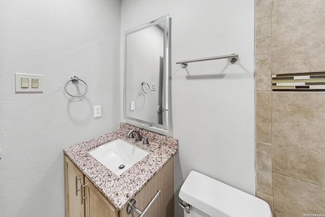 818 MEADOW DL, Converse, TX 78109
