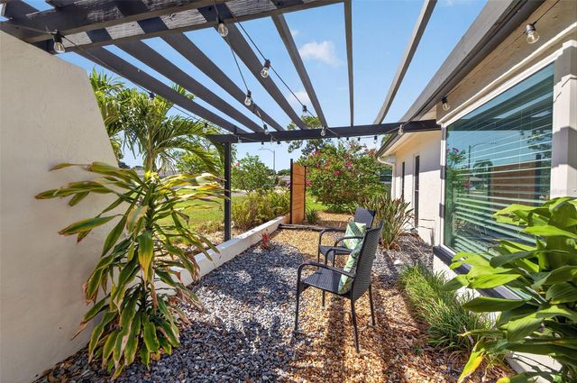 7566 20TH STREET N, St Petersburg, FL 33702