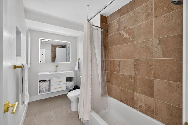 7566 20TH STREET N, St Petersburg, FL 33702