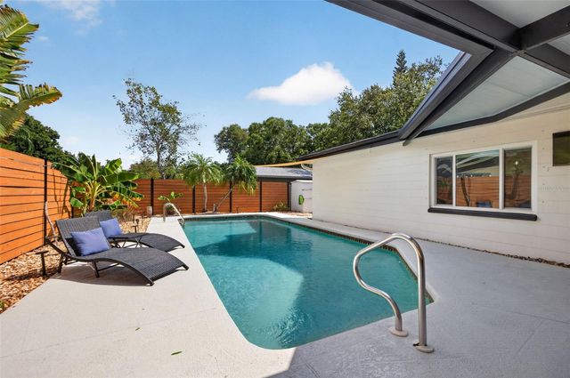 7566 20TH STREET N, St Petersburg, FL 33702