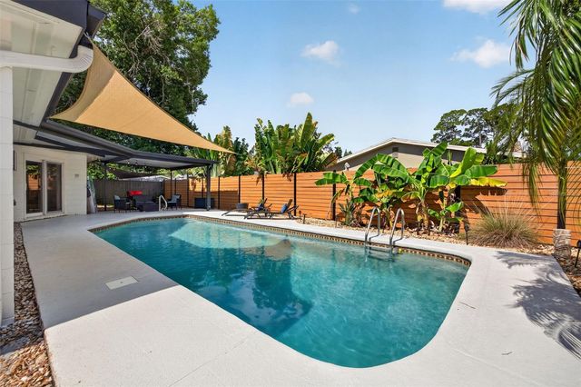 7566 20TH STREET N, St Petersburg, FL 33702