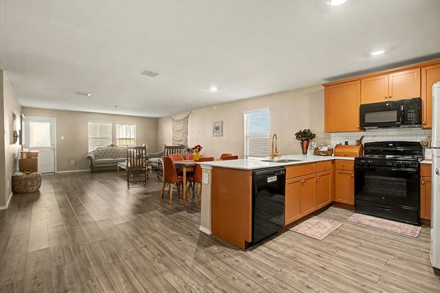 1517 Oak Creek Drive, Hutchins, TX 75141