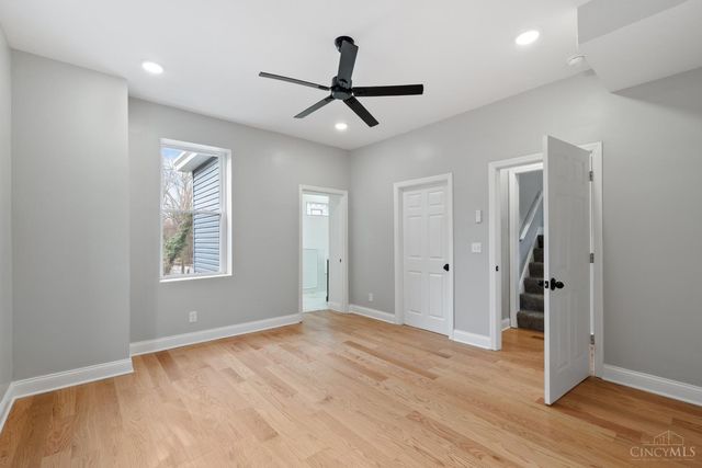 3206 Gilbert Avenue, Cincinnati, OH 45207