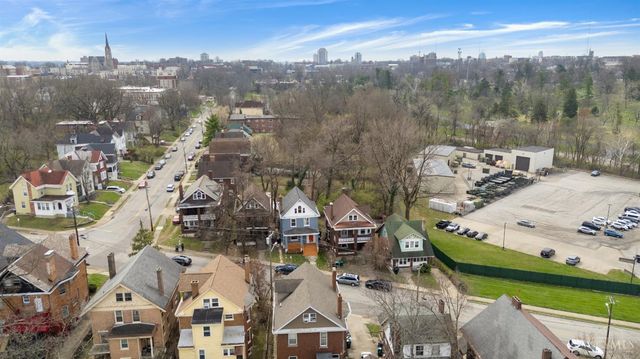 3206 Gilbert Avenue, Cincinnati, OH 45207