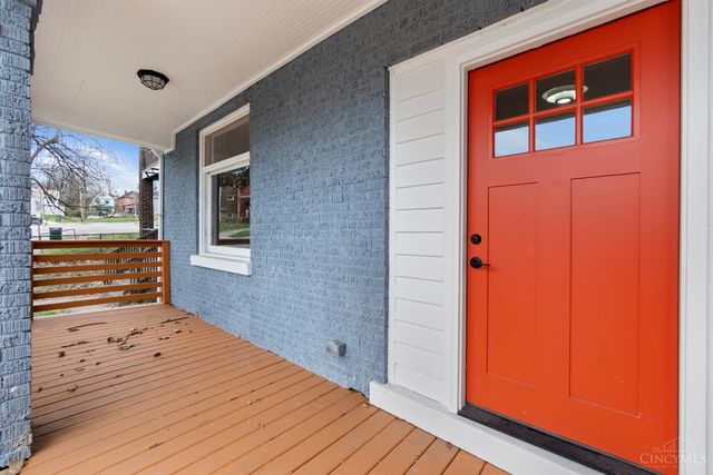 3206 Gilbert Avenue, Cincinnati, OH 45207