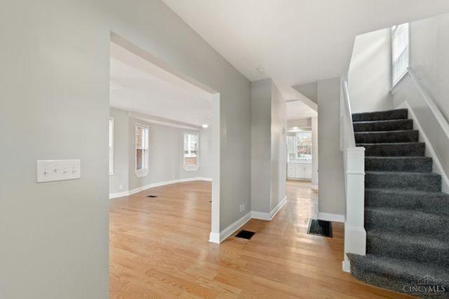 3206 Gilbert Avenue, Cincinnati, OH 45207