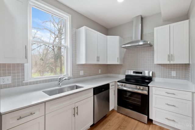 3206 Gilbert Avenue, Cincinnati, OH 45207