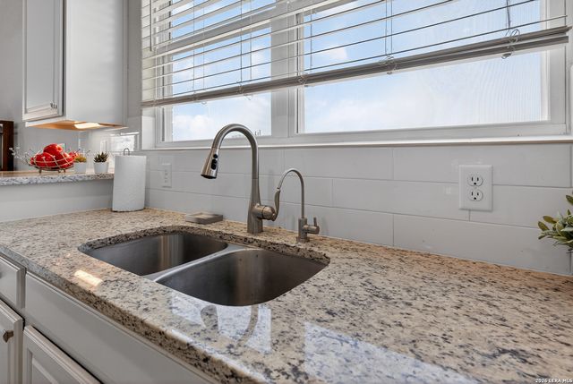 13114 Salty Spgs, San Antonio, TX 78253