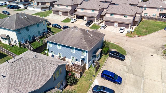 134-136 Sendero Drive, Huntsville, TX 77340