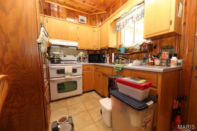 345 N Aurora Street, Collinsville, IL 62234