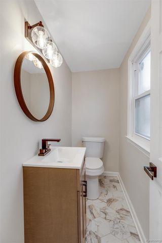 17161 Ward Avenue, Detroit, MI 48235