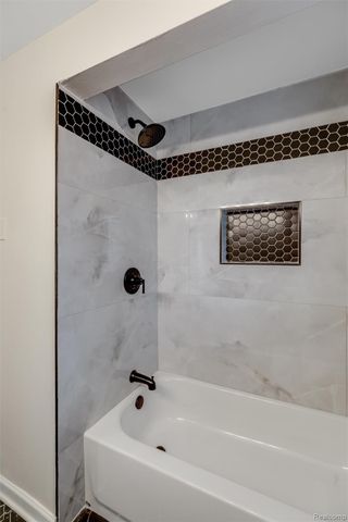 17161 Ward Avenue, Detroit, MI 48235