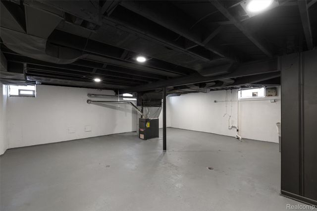 17161 Ward Avenue, Detroit, MI 48235