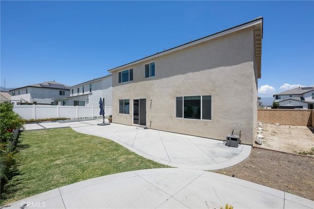 2388 Crater, Rialto, CA 92377