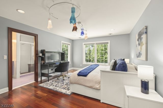 9 Lafayette Dr, Livingston Twp., NJ 07039