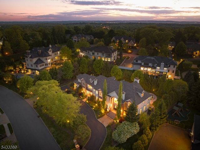 9 Lafayette Dr, Livingston Twp., NJ 07039